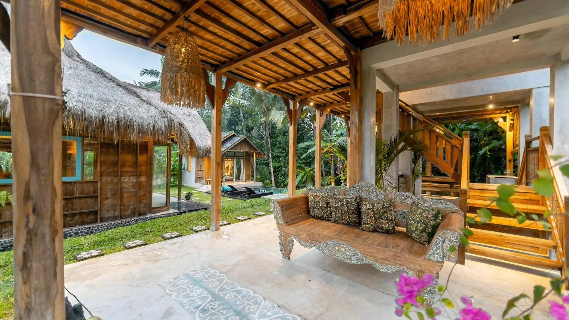 Rumah Guci Ubud Lodge